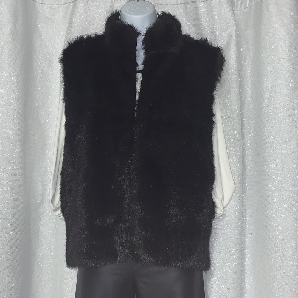 KIKIT Studio faux fur vest EUC
